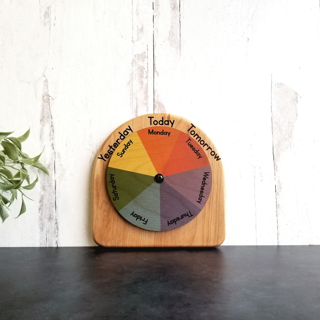 SECONDS/IMPERFECT Days of the week wheel - Circle time calendar