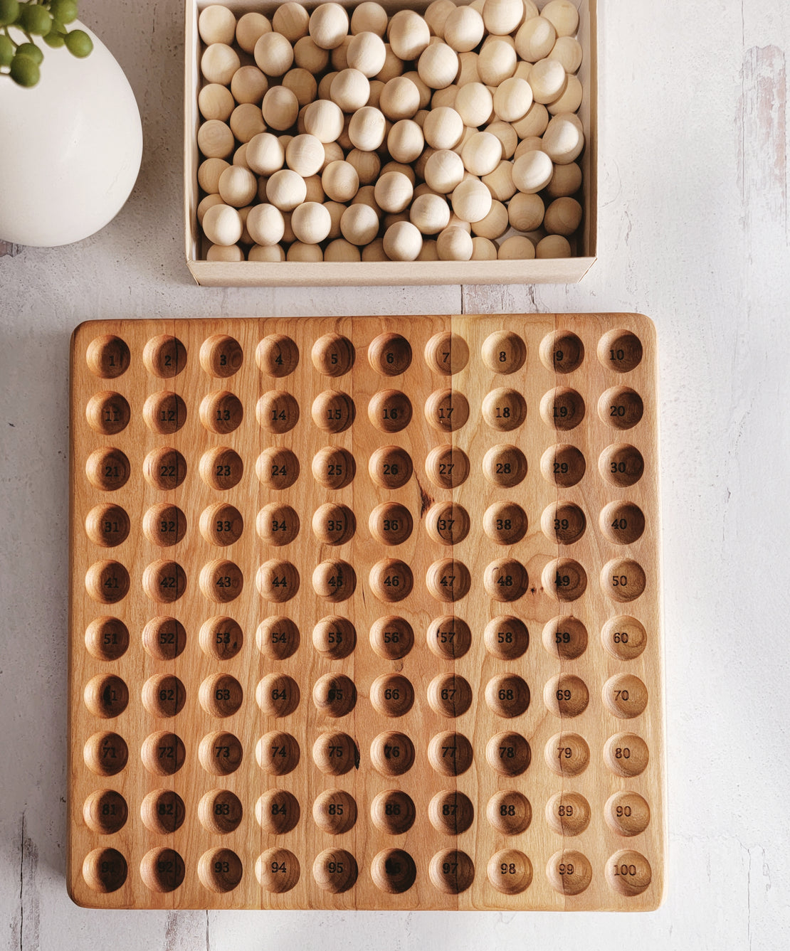 Hundred board - hundred frame - 100 board - counting board - Montessori