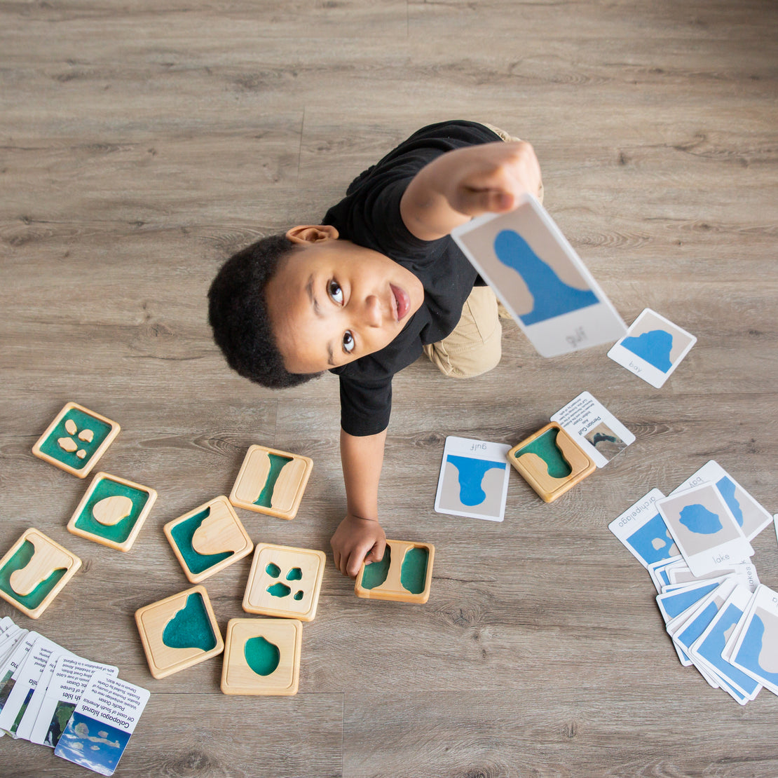 Montessori materials - Land form tiles - Landforms & Bodies of Water - Wooden toys - Montessori
