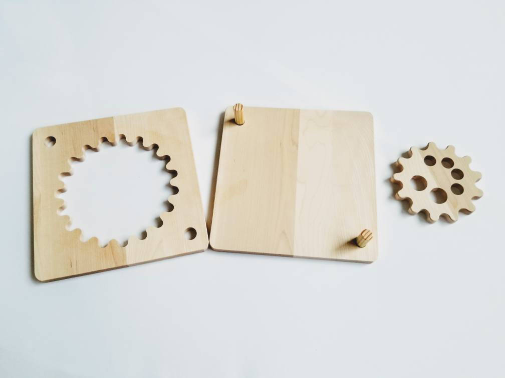 Wooden spirograph, toddler spiral drawing kit