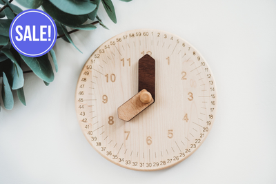 SECONDS/IMPERFECT Wooden toy clock with minute and hour